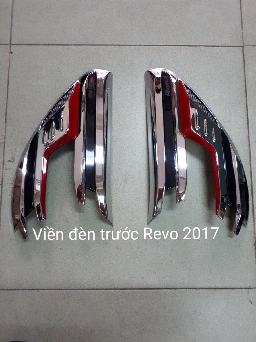 Viền đèn trước xe Hilux Revo - Đồ chơi lắp đặt thêm cho Hilux Revo